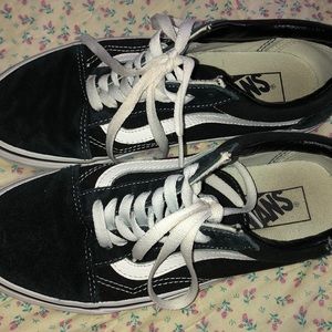 Black classic vans